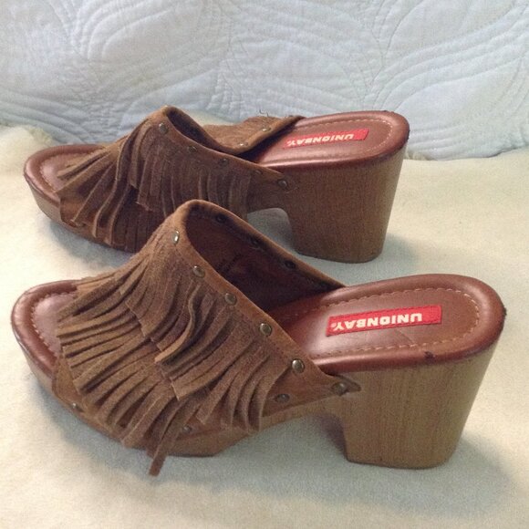 UNIONBAY "Makena" "8.5" Sueded Fringed Open Toed Clogs, Hippie Vibes, Bohemian - Picture 2 of 7